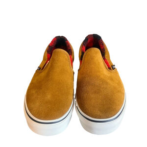 VANS NEW Unisex Cozy Hug Slip On Shoe Size 9 or 10.5 #093